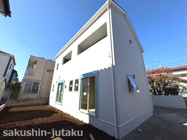 長作台１丁目　新築戸建の外観|土地は広々５３．８坪　南側に広ーいお庭（庭先３．８ｍ）建物ゆったり３１．８坪　