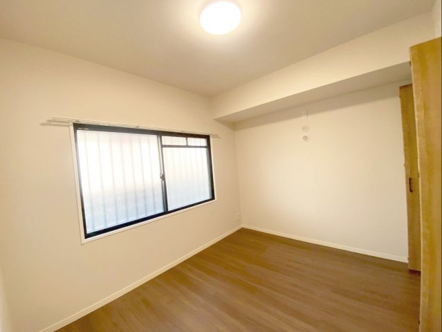 サングレート箱崎公園東の洋室|シンプルで使い勝手が良い洋室です！