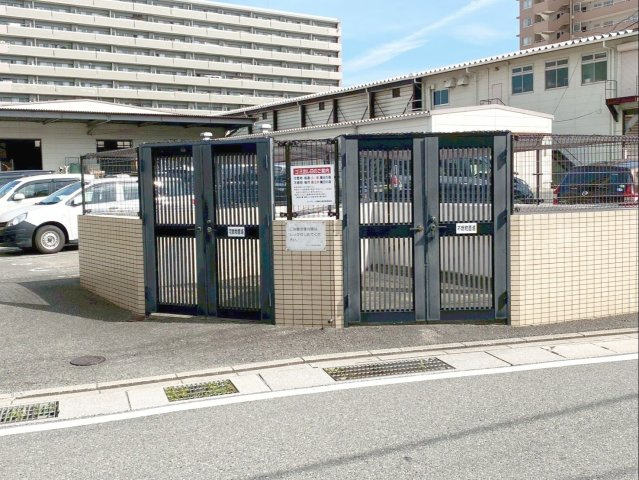 サングレート箱崎公園東のその他共用部分|敷地内ゴミ置き場です！
