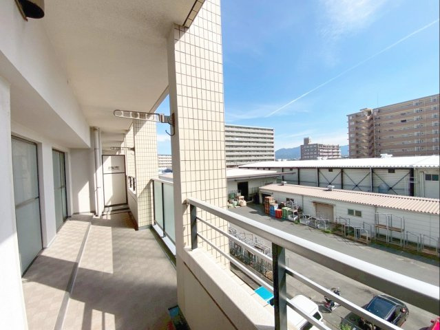 サングレート箱崎公園東のバルコニー|南東向きで日当り良好なバルコニー！