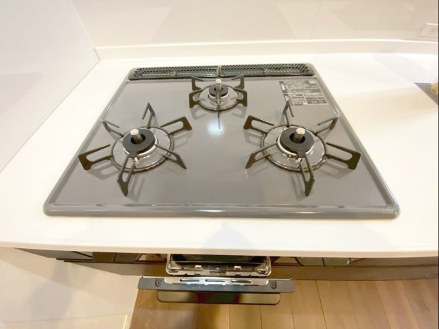 サングレート箱崎公園東のキッチン|効率的に料理ができる3口コンロ！