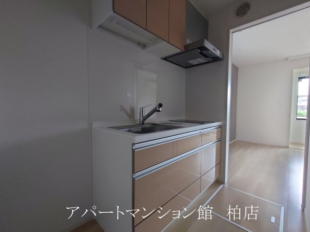 コラットのキッチン|同施工会社、同型タイプです