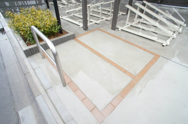 リブリ・MSハイツ 参番館の駐車場