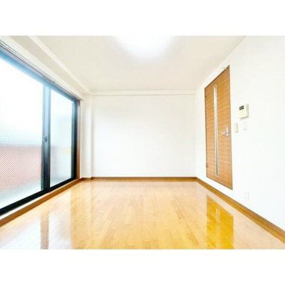 【居間・リビング】 | アンプルールフェール上永谷 | 7.2帖の広々としたリビング♪