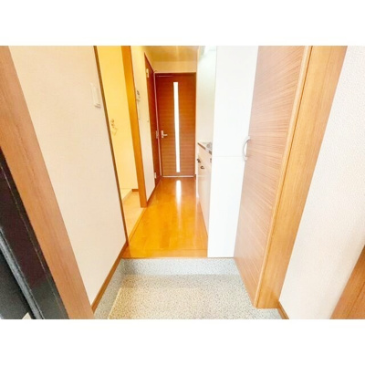 【玄関】 | アンプルールフェール上永谷 | シューズボックス付きの玄関♪