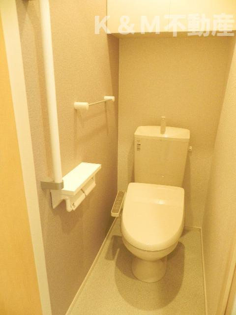 ブルックヒルズⅥのトイレ|ゆったりとした空間のトイレです