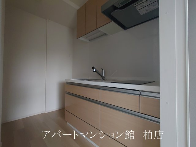 コラットのキッチン|同施工会社、同型タイプです