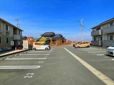 【駐車場】 | リュミエル B棟 | 駐車場があります