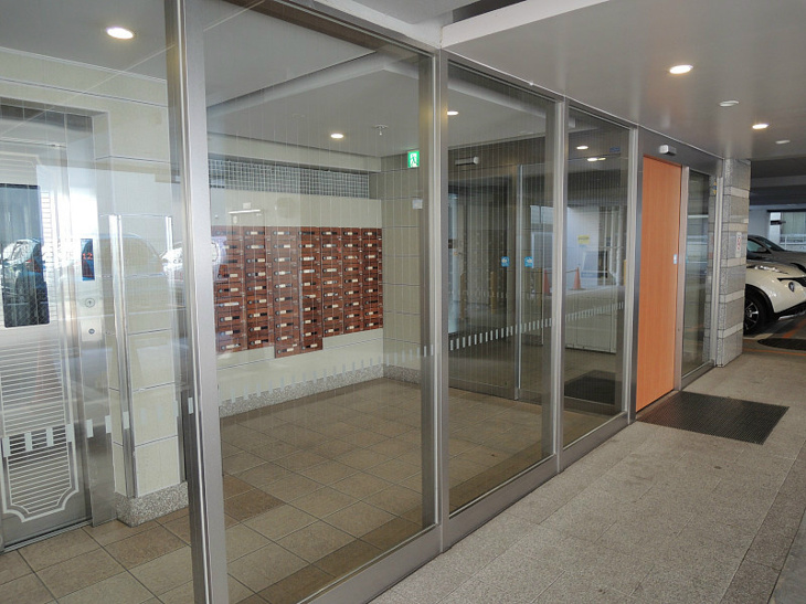 【エントランス】カスタリア大町 