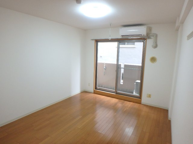 【居間・リビング】アントラ立町 