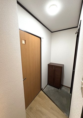 矢口コーポの玄関