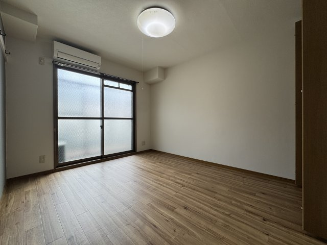 服部ハイツカワバタの居間・リビング