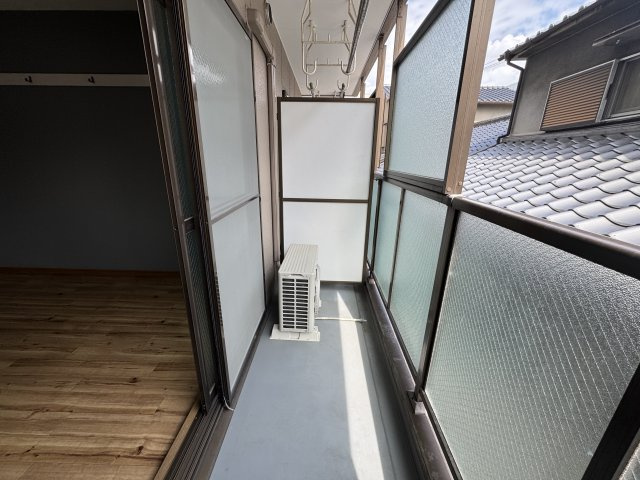 服部ハイツカワバタのバルコニー