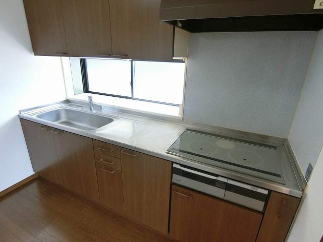 甲子園九番町戸建のキッチン