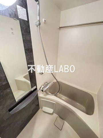 エスリード九条スタシオンの浴室