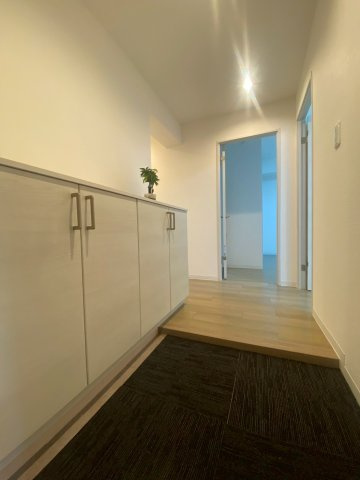 琴似プリンスハイツA棟の玄関