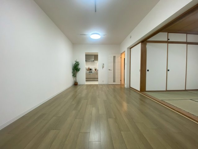 琴似プリンスハイツA棟の居間・リビング