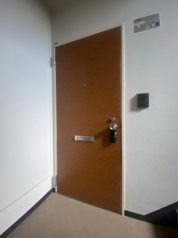 琴似プリンスハイツA棟の玄関