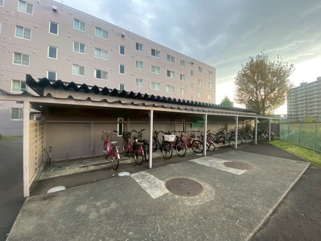 琴似プリンスハイツA棟の駐輪場