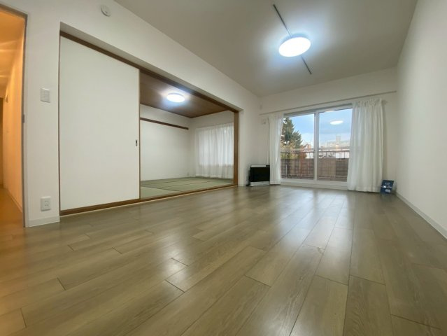 琴似プリンスハイツA棟の居間・リビング