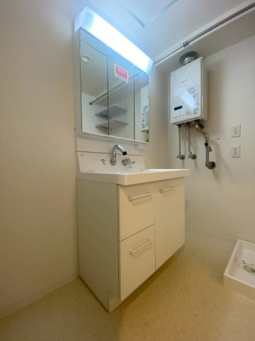 琴似プリンスハイツA棟の独立洗面台