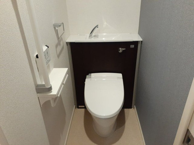 【トイレ】 | エーデルワイス | 清潔感のあるトイレです