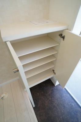 【玄関】 | G・Aヒルズ白楽Ⅱ | ゆったりとした玄関です