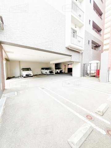 アポロ久留米東の駐車場|駐車スペースもあります♪