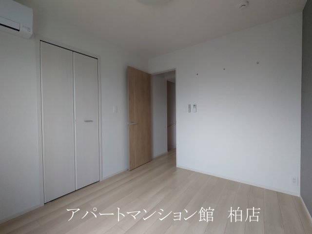 コラットの洋室|同施工会社、同型タイプです