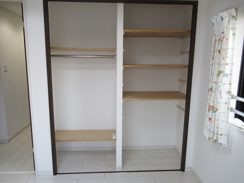 ナイスアーバン武蔵浦和の収納|洋室収納