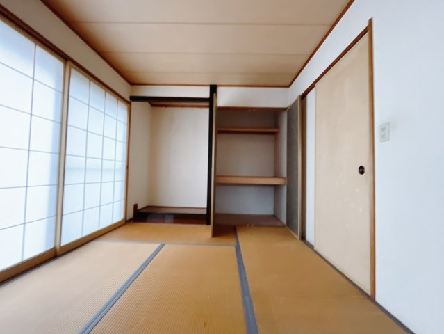 【中古戸建】太田市新田上江田町の和室|■1階和室｜和室でしか味わえない畳ならではの香りや素材で和のやすらぎを感じてください♪休日はお子様とお昼寝するのにも最適です！