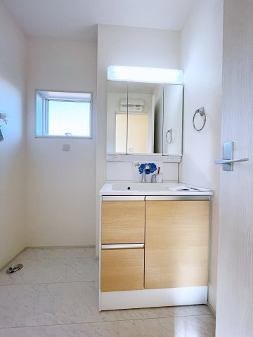 新築戸建・新築建売　寄居露梨子　鉢形小・城南中の独立洗面台