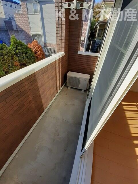 サンシャインビレッジアゼリアＢのバルコニー|落ち着いた時間を過ごせるバルコニーです