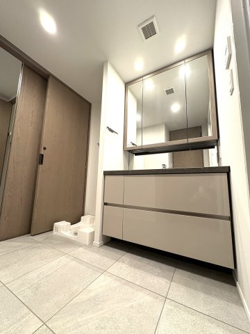 SHONAN LIFE― 湘南を感じる、海街のレジデンス ―の洗面所