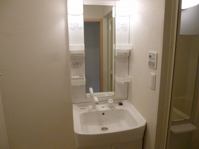 サンシャイン　富雄駅前の洗面所|洗面所です