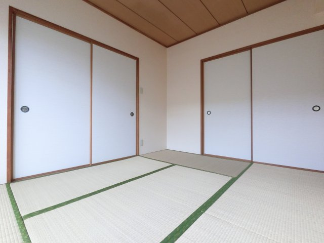 メゾンリヴィエール道場北の和室