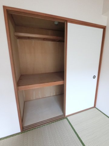 メゾンリヴィエール道場北の収納