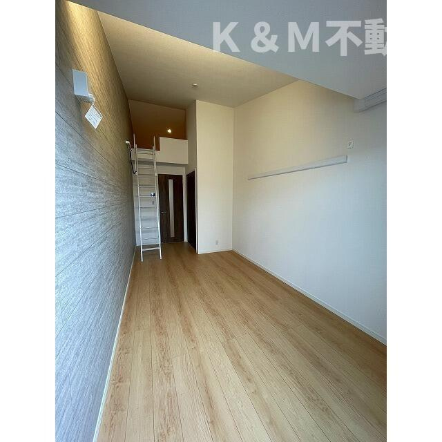 エクセラン馬橋ｗｅｓｔの居間・リビング|こちらのリビングで趣味の時間をお楽しみください