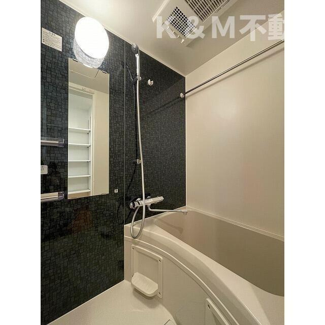 エクセラン馬橋ｗｅｓｔの浴室|コンパクトで使いやすいお風呂です