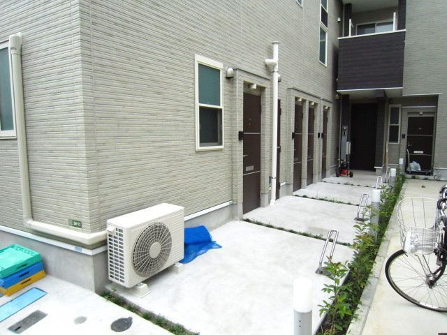 ジュエル千駄木Ⅲのエントランス