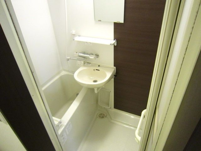 ジュエル千駄木Ⅲの浴室