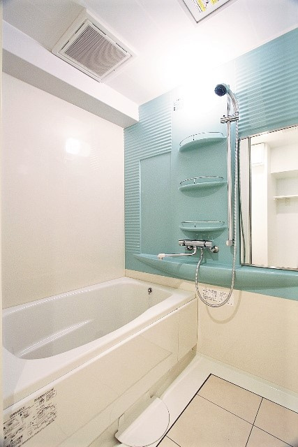 新品家具付きマンション出1(KaGood福岡)の浴室|落ち着いた空間のお風呂です