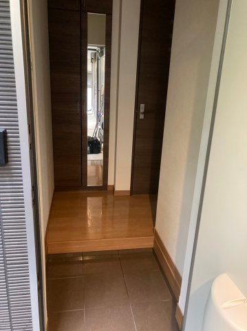 SMILEAX西新ａｘｉｓの玄関|明るい玄関です