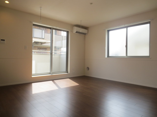 ＷＩＳＴＥＲＩＡ　ウィステリアの居間・リビング|★リビング/同メーカー施工類似★