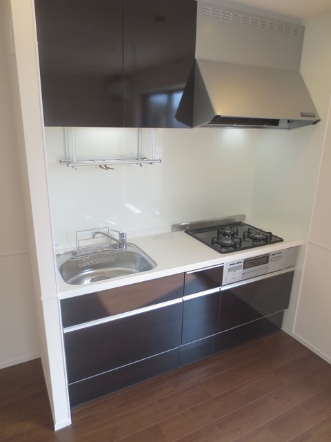 ＷＩＳＴＥＲＩＡ　ウィステリアのキッチン|★3口システムキッチン/同メーカー施工類似★