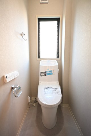 伊勢原市桜台４丁目　戸建のトイレ