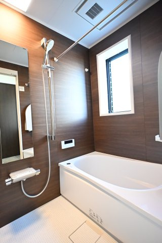 伊勢原市桜台４丁目　戸建の浴室