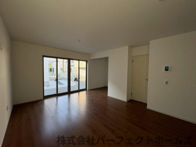 【居間・リビング】の画像