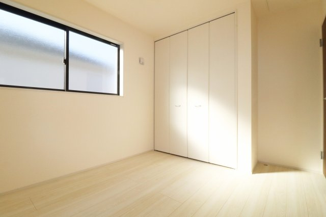 郡山市安積町笹川字北向　　　2号棟　　　安積第３小学校、安積第２中学区　の玄関|※同社施工例