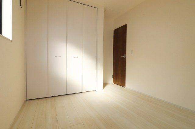 郡山市安積町笹川字北向　　　2号棟　　　安積第３小学校、安積第２中学区　の玄関|※同社施工例